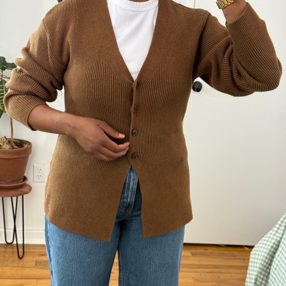 SOLD ON DEPOP | H&M Defined Waist Cardigan